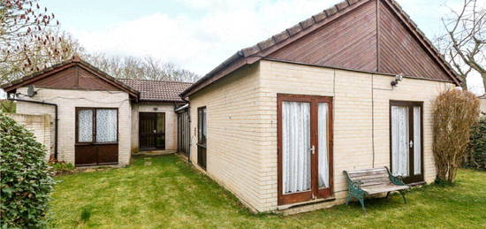 Bungalow for sale in Marshworth, Tinkers Bridge, Milton Keynes, Buckinghamshire MK6