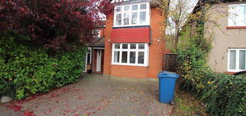 4 bed semi-detached house to rent