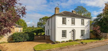 5 bed detached house for sale