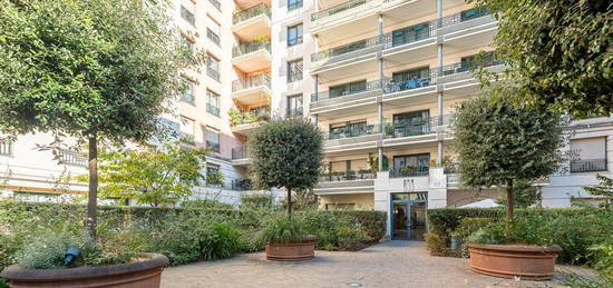 Vends Appartement plein Sud avec terrasse - 15ème - Grenelle - 75m²