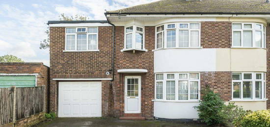 4 bed end terrace house for sale