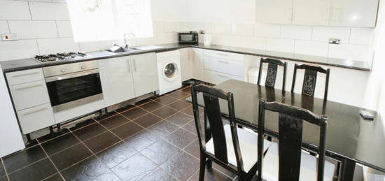 4 bedroom terraced house