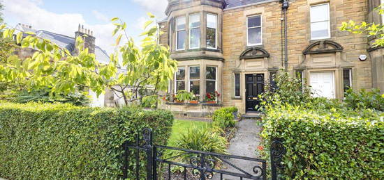 6 bed semi-detached house for sale