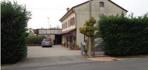 Casa bi/trifamiliare in Via Feltrina Sud 38