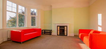 Maisonette to rent in Beaconsfield Villas, Brighton BN1