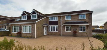 5 bedroom detached house for sale