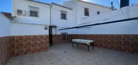 Casa en Lora de Estepa