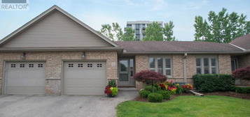 601 CONKLIN Road Unit# 13, Brantford, Ontario
