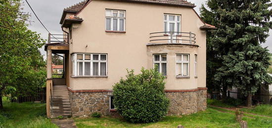 Prodej  vily 319 m², pozemek 2 242 m²