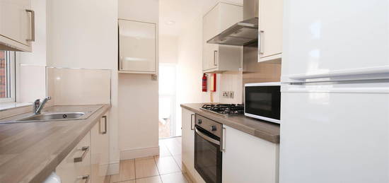 Maisonette to rent in Brandon Grove, Sandyford, Newcastle Upon Tyne NE2