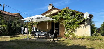 Jolie maison de campagne avec jardin