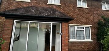 Semi-detached house to rent in Ottawa Road, Tilbury RM18