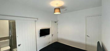 1 bedroom house share