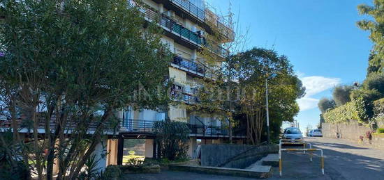 Loft in zona gemelli/ con terrazzo