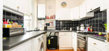 3 bedroom maisonette