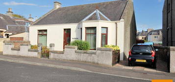 2 bedroom cottage for sale