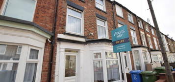 Terraced house to rent in Cambridge Street, Scarborough YO12