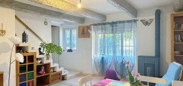 Chateaurenard-maison de ville120m²-terrasse-indépendance 8m²