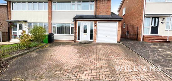 4 bedroom semi-detached house to rent