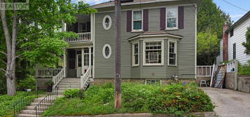 77 ORMOND STREET, Brockville, Ontario 