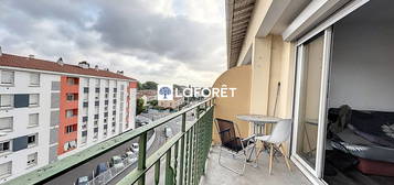 Perpignan, Appartement de colocation, 3 baux pour un total de 1020€ mensuel.