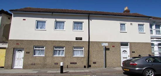 Flat to rent in Seagrove Road, Portsmouth PO2