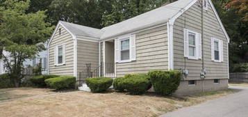 25 Brookside Rd, Braintree, MA 02184