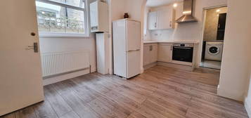 2 bed flat to rent