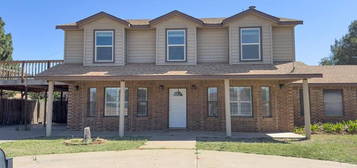 1608 Thompson Ave, Crane, TX 79731