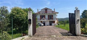 Villa plurifamiliare via Portone 16, Puzzaca, Arce
