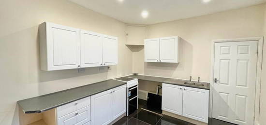 2 bed flat to rent