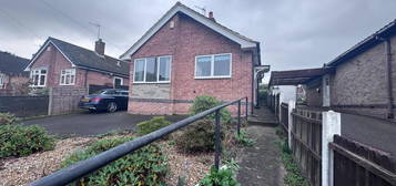 Bungalow to rent in Laburnum Crescent, Allestree, Derby DE22