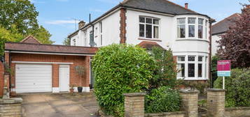 4 bed detached house for sale