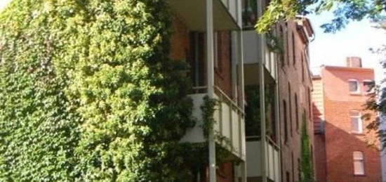 3-Raumwohnung mit Balkon in Innenstatdnähe zu vermieten ! ! !