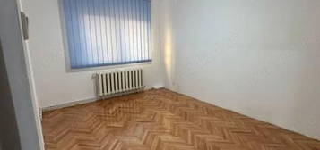 Apartament 2 camere in zona scolii Ion Creanga