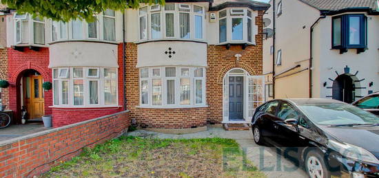 End terrace house for sale in Stanley Avenue, Greenford UB6