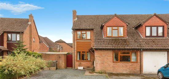 4 bed semi-detached house for sale