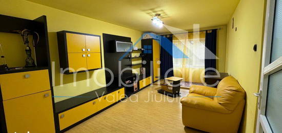 Apartament cu 2 camere, strada Nicolae Titulescu.