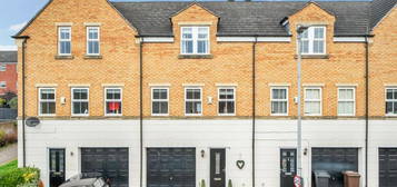 3 bedroom town house for sale