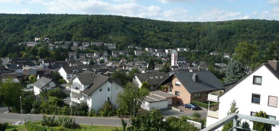 Hochwertige 2 Zi. K/B Wohnung mit Tageslichtbad, großem Balkon ..