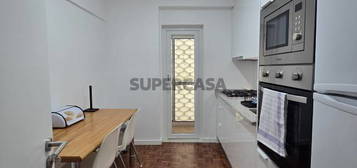 APARTAMENTO T1 A ESTRIAR NO CENTRO DA CIDADE DE TAVIRA