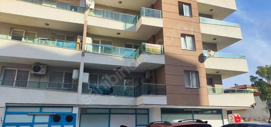 BUCA TINAZTEPEDE SİTE İÇİ ASANSÖRLÜ BÜYÜK BALKONLU 1+1 DAİRE