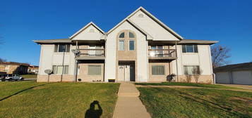 1344 Meadowcreek Dr. Condo Style, 1344 Meadowcreek Dr APT 3, Pewaukee, WI 53072