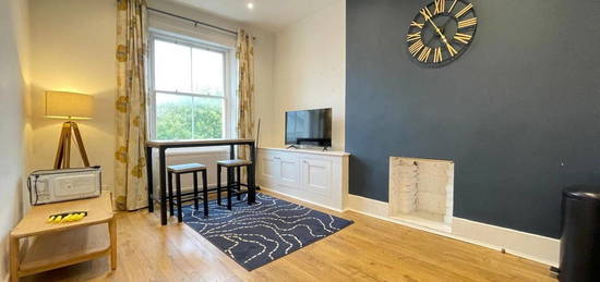 Flat to rent in Bristol Road, Brighton BN2