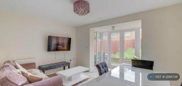 4 bedroom semi-detached house