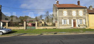 Maison 2 étages  à vendre, 6 pièces, 3 chambres, 130 m²