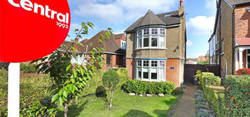 3 bed detached house for sale