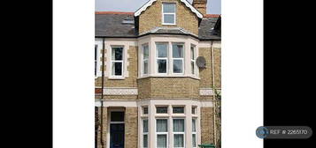 8 bedroom terraced house