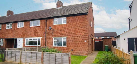 End terrace house for sale in Castle Road, Hoddesdon EN11