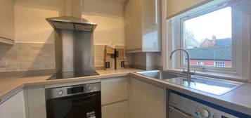 Flat to rent in Old Tiverton Road, Exeter EX4